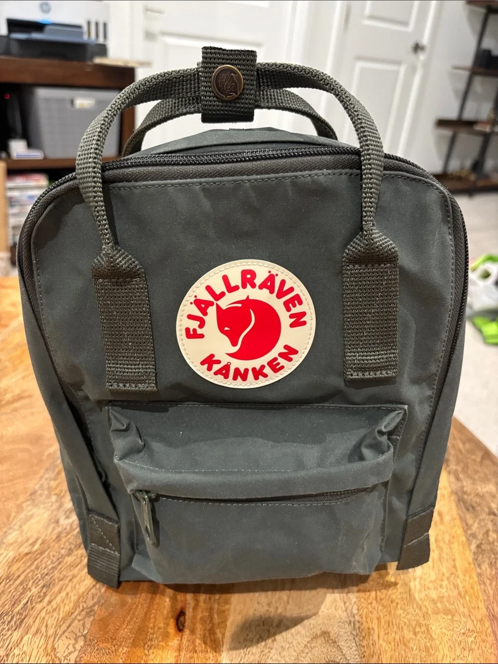 Fjallraven Kånken MINI Backpack - Forest Green with White/Red Logo